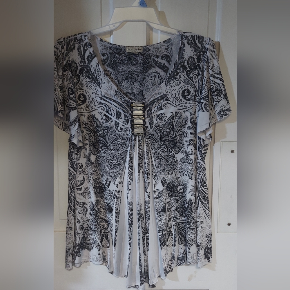 Size 2X  Asymetrical Top